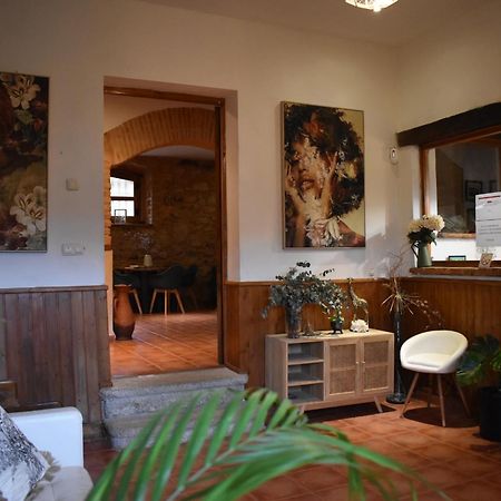 Hostal La Colonial 马德里加尔德拉韦拉 外观 照片