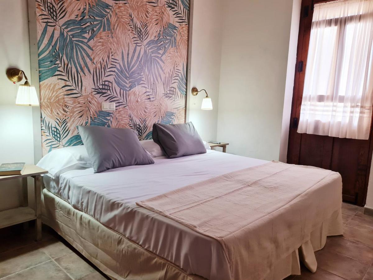 Hostal La Colonial 马德里加尔德拉韦拉 外观 照片