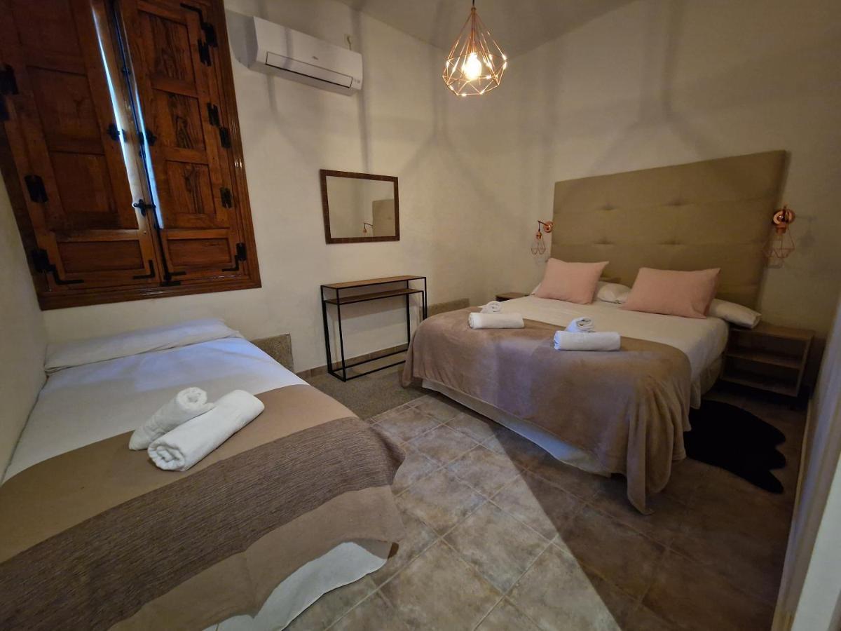 Hostal La Colonial 马德里加尔德拉韦拉 外观 照片