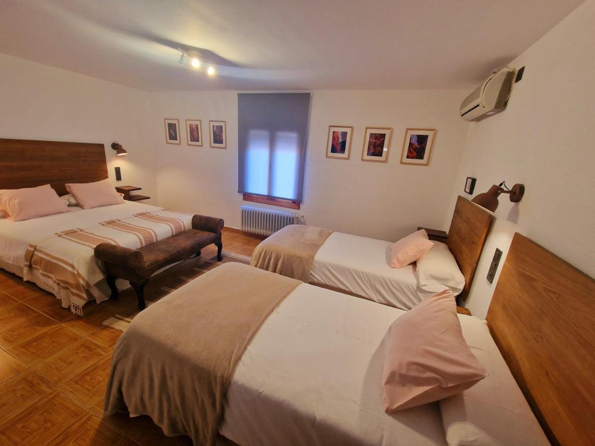 Hostal La Colonial 马德里加尔德拉韦拉 客房 照片