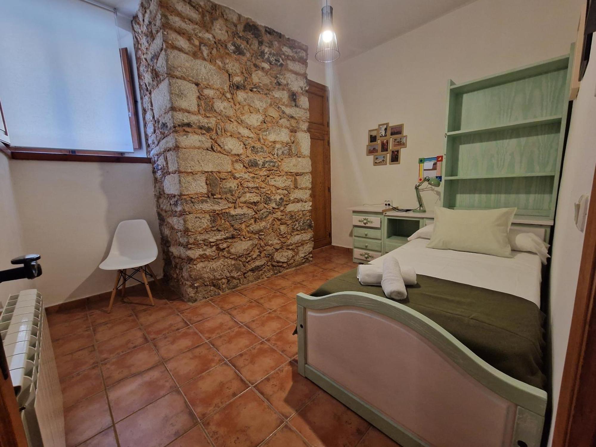 Hostal La Colonial 马德里加尔德拉韦拉 外观 照片
