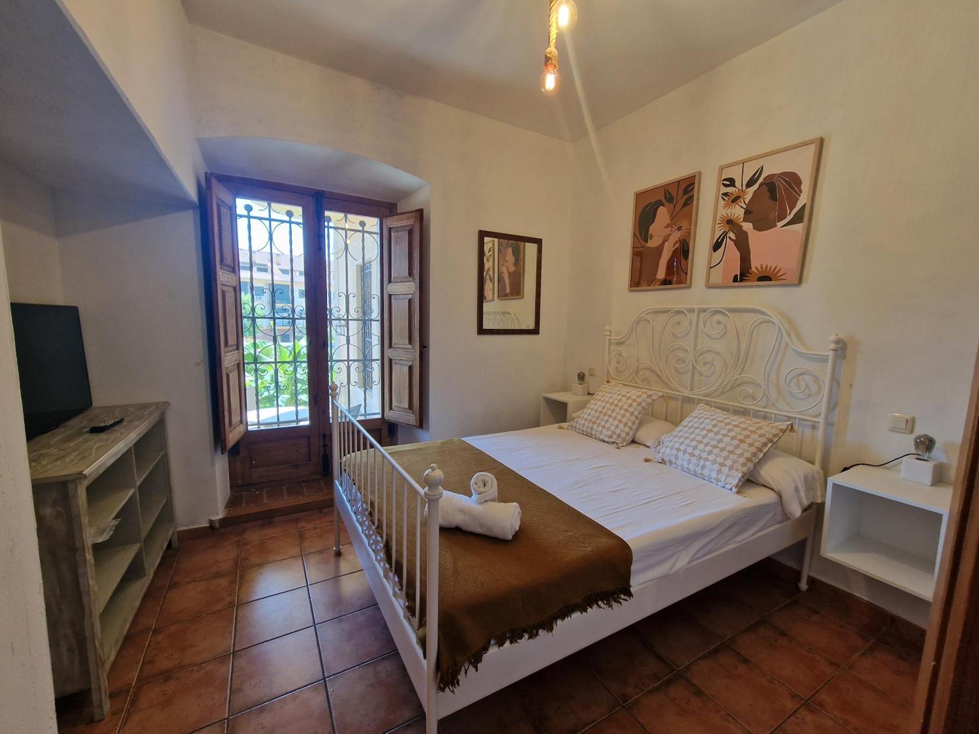 Hostal La Colonial 马德里加尔德拉韦拉 外观 照片