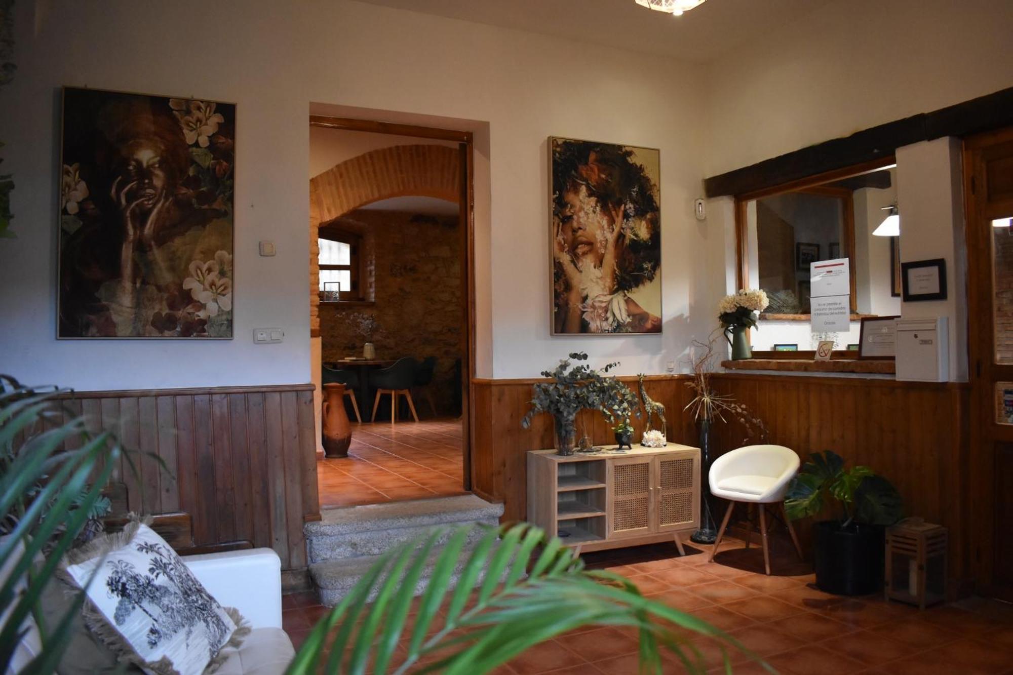 Hostal La Colonial 马德里加尔德拉韦拉 外观 照片